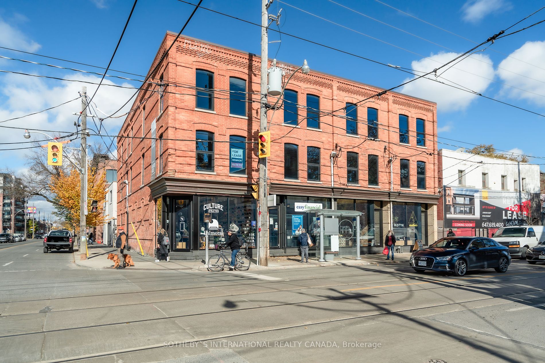 974 Queen St E, #200