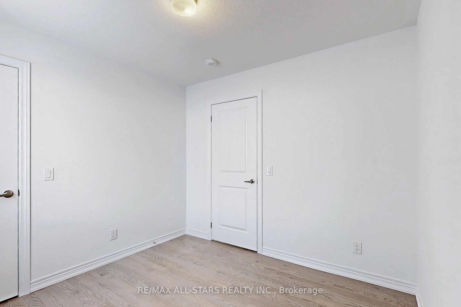 13 Sorbara Way