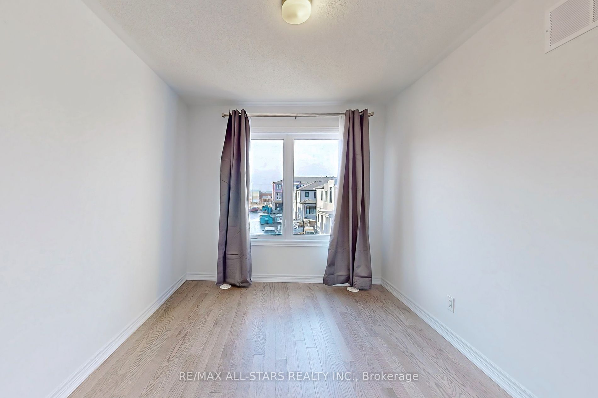 13 Sorbara Way