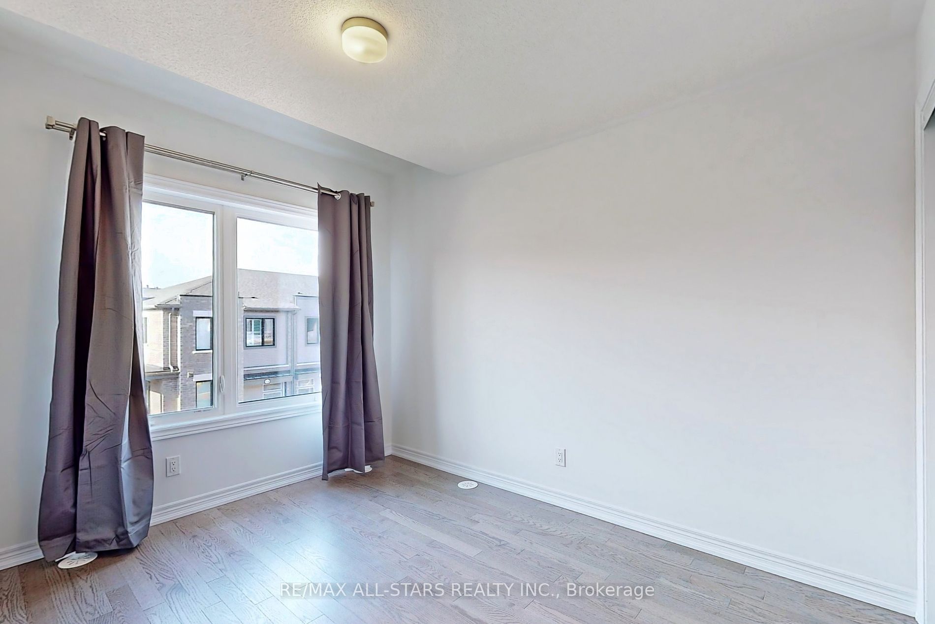 13 Sorbara Way