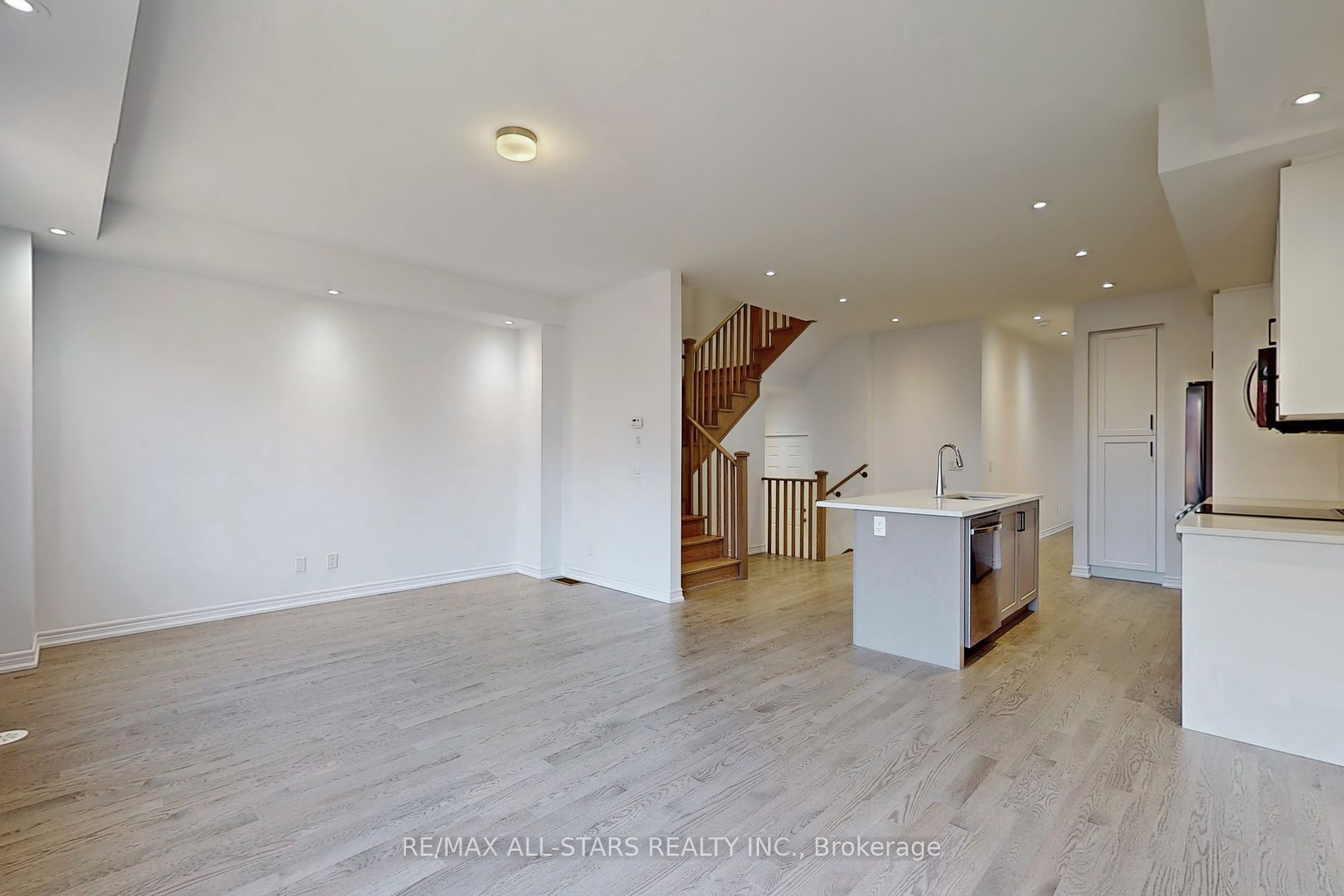 13 Sorbara Way