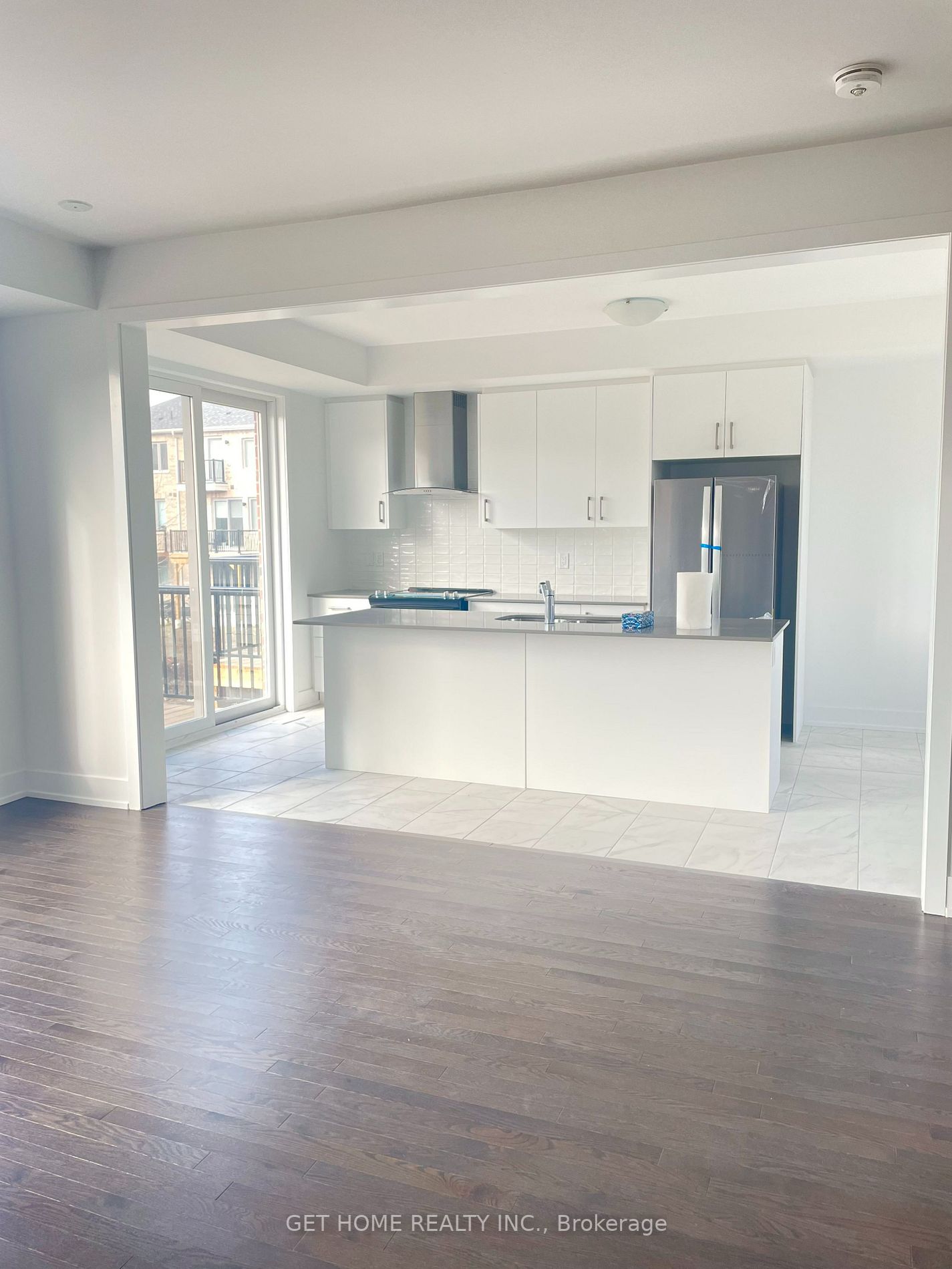 12 Sobczak Dr