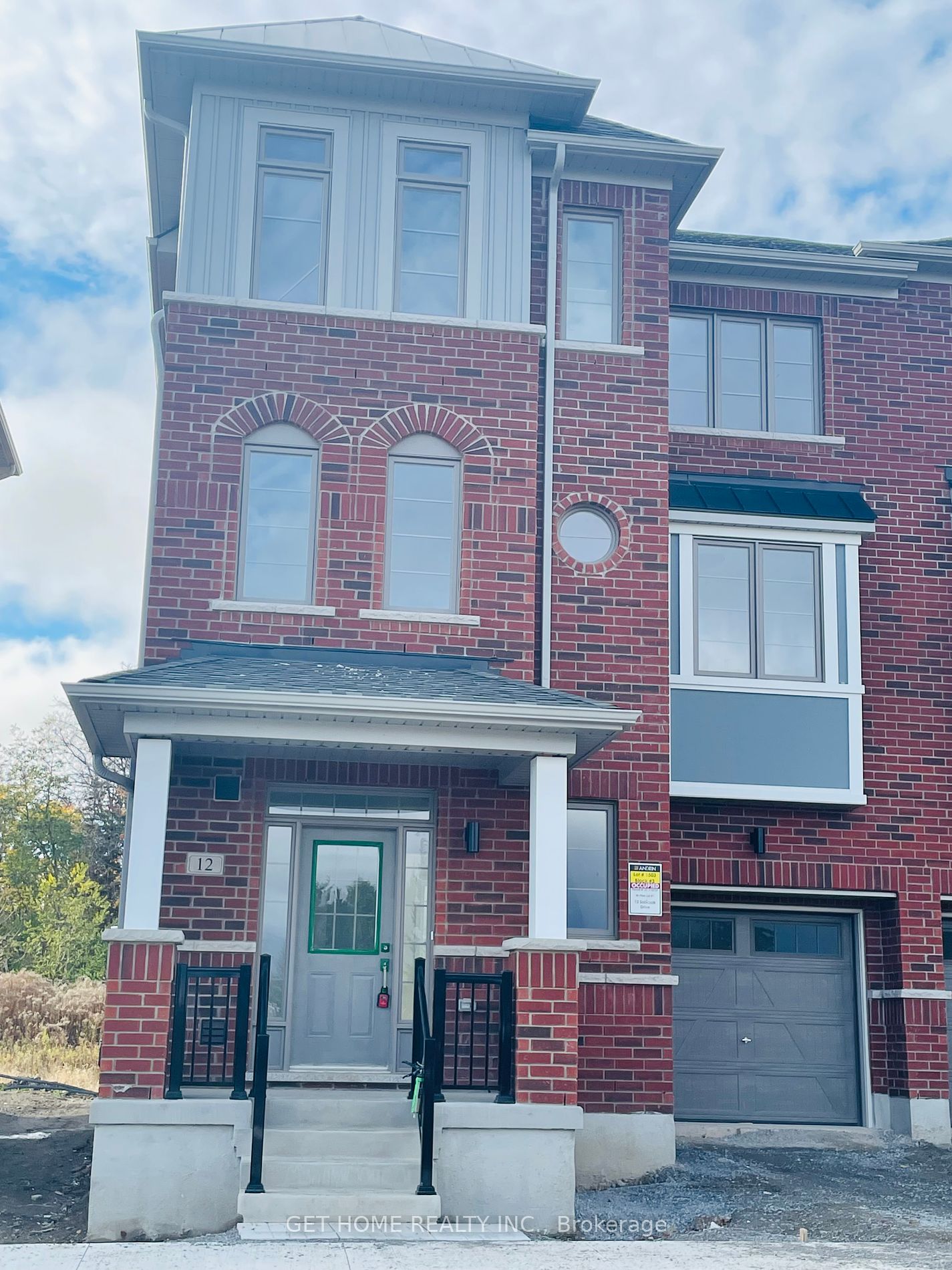12 Sobczak Dr