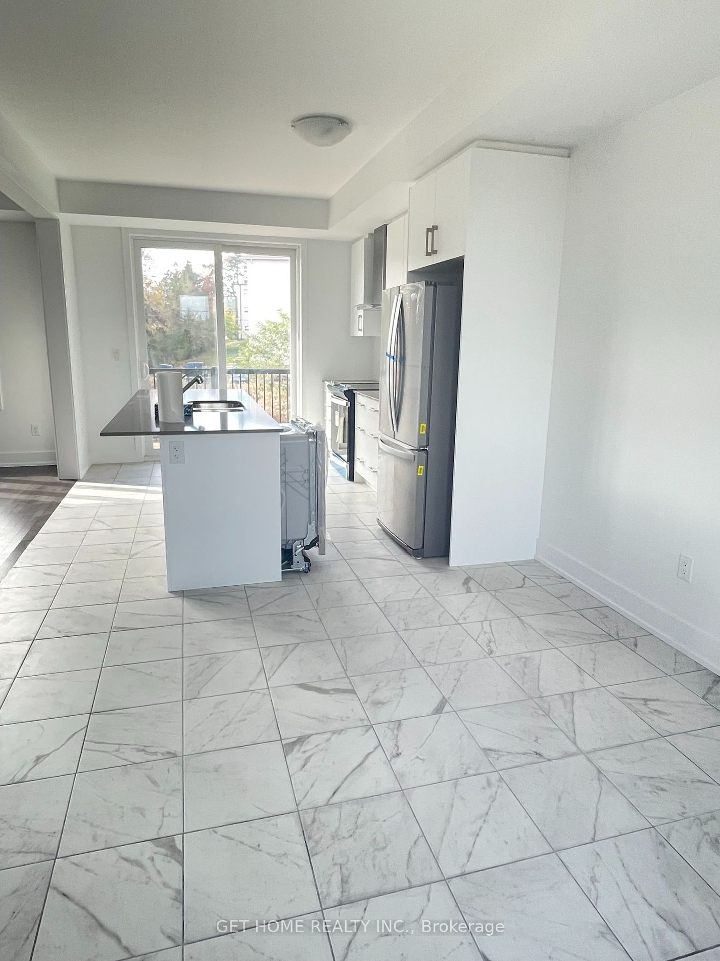 12 Sobczak Dr