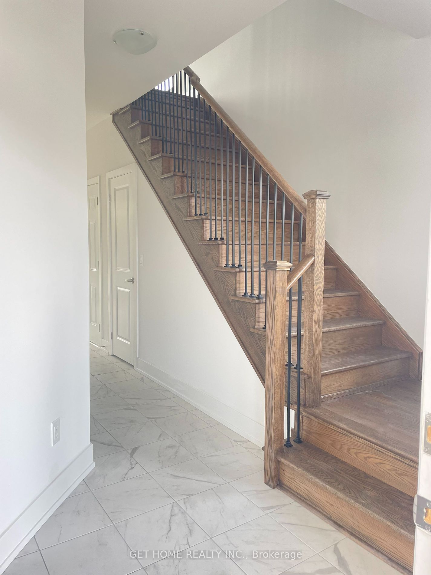 12 Sobczak Dr