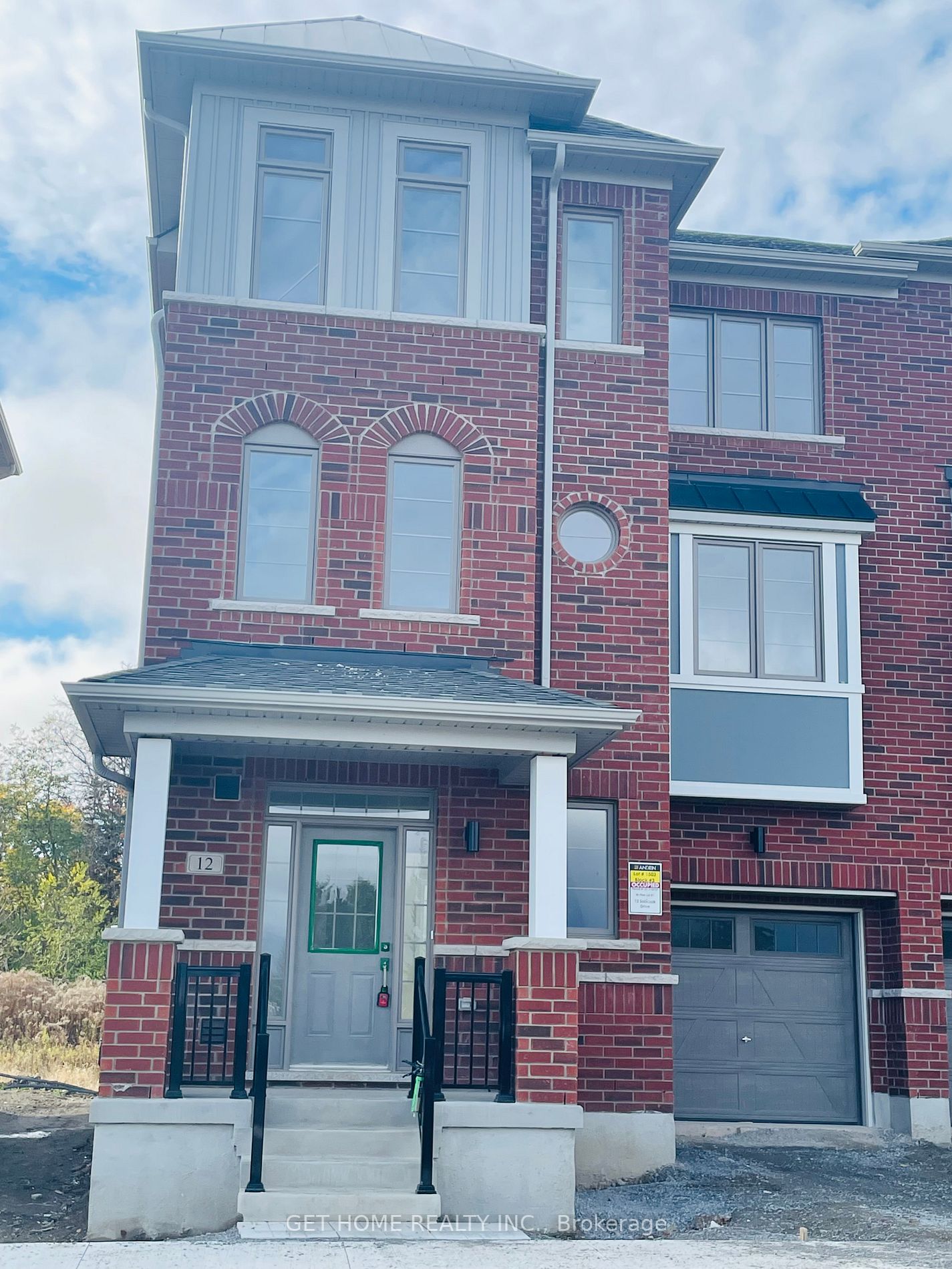 12 Sobczak Dr