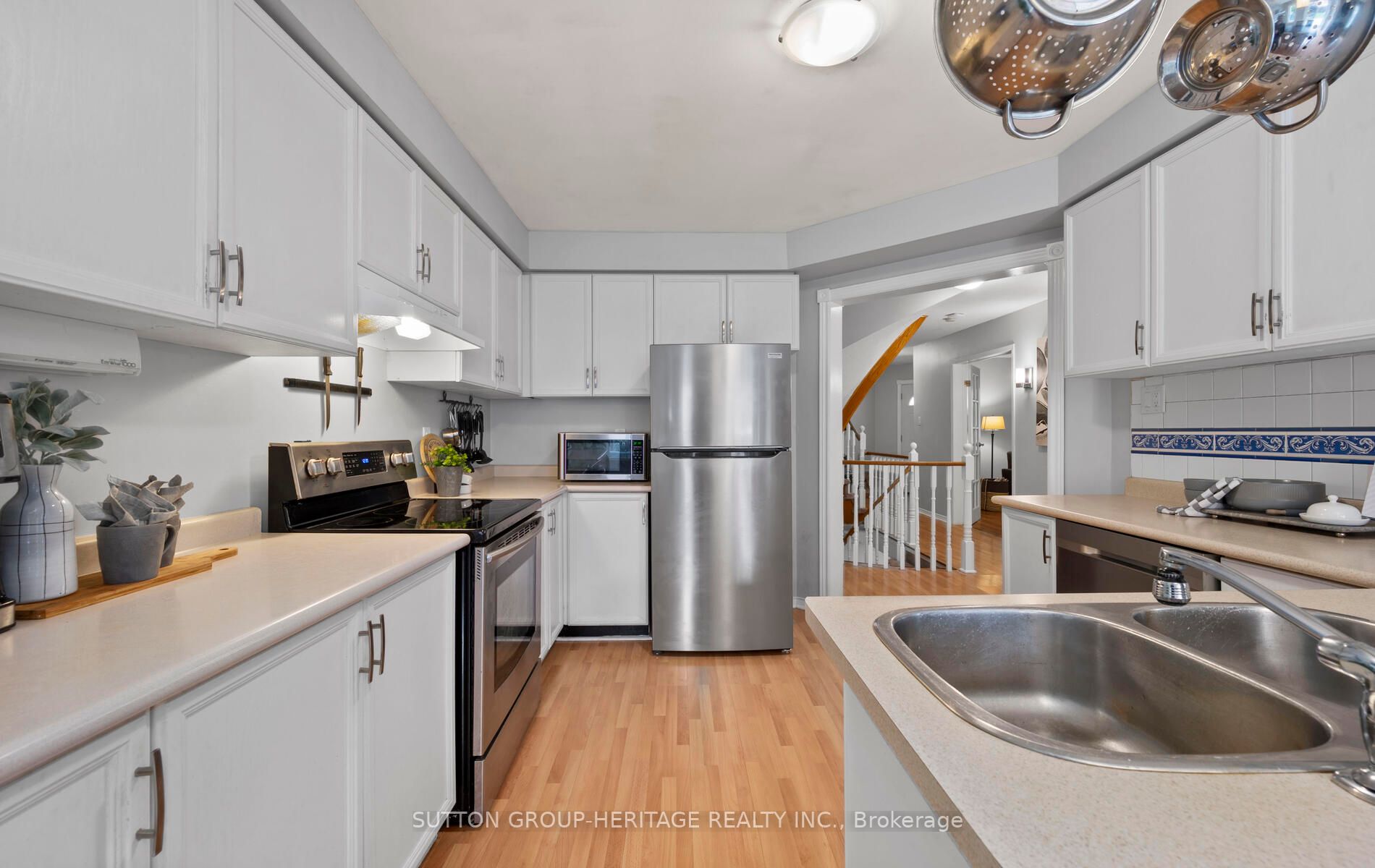46 Macdermott Dr