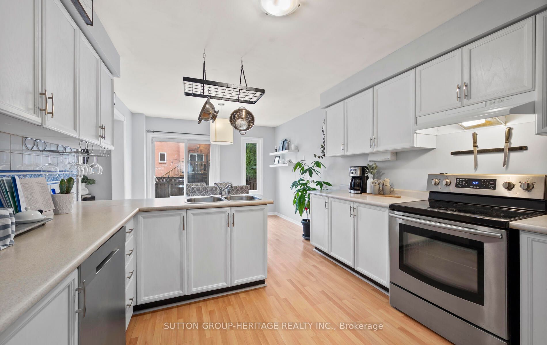 46 Macdermott Dr