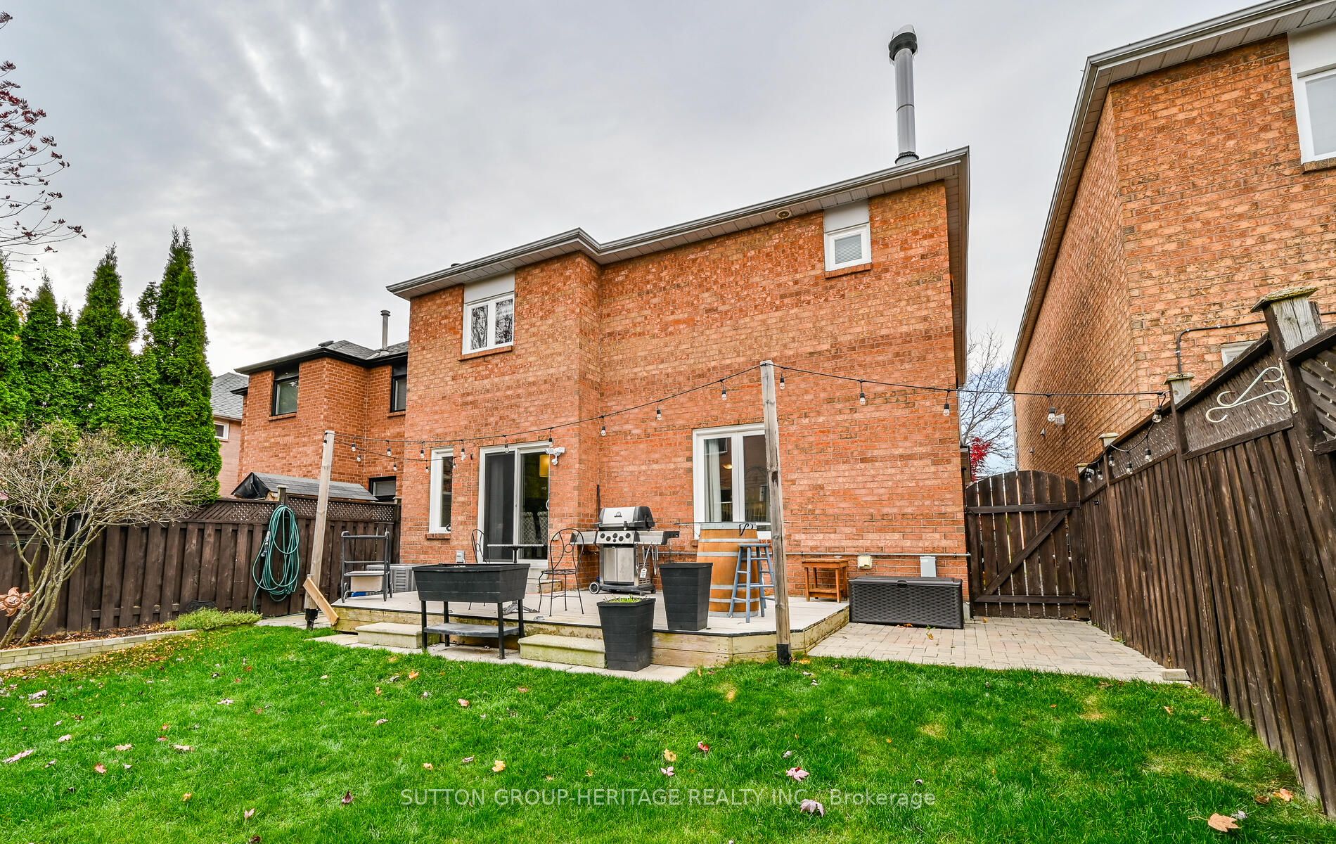 46 Macdermott Dr