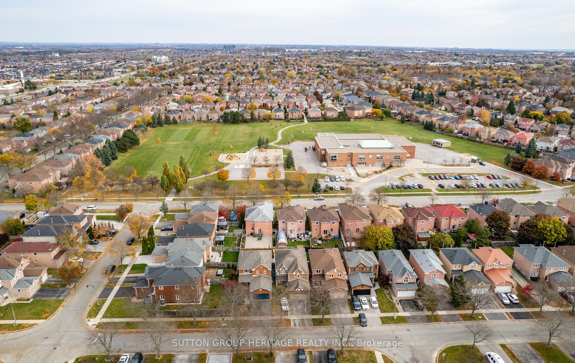 46 Macdermott Dr