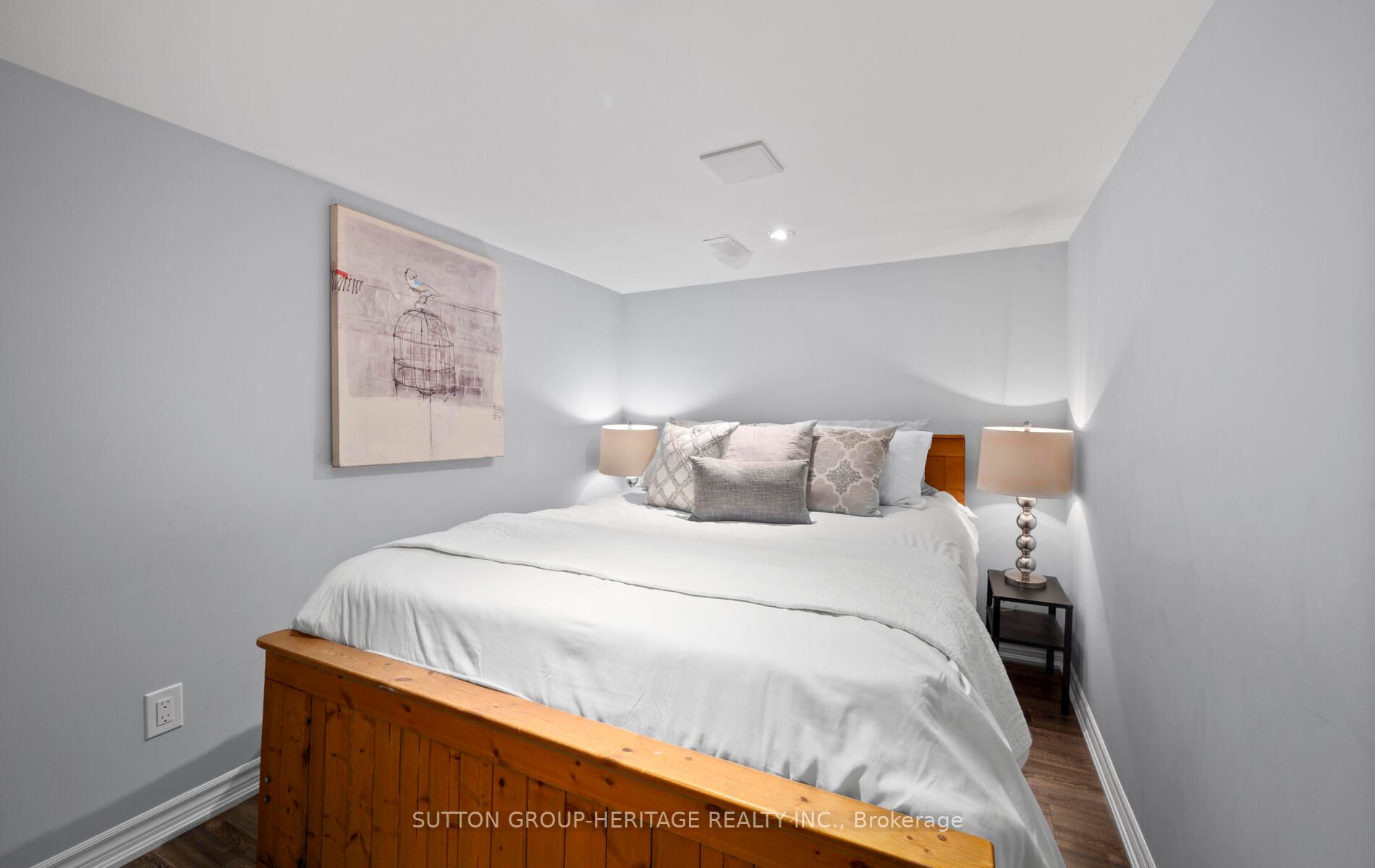 46 Macdermott Dr