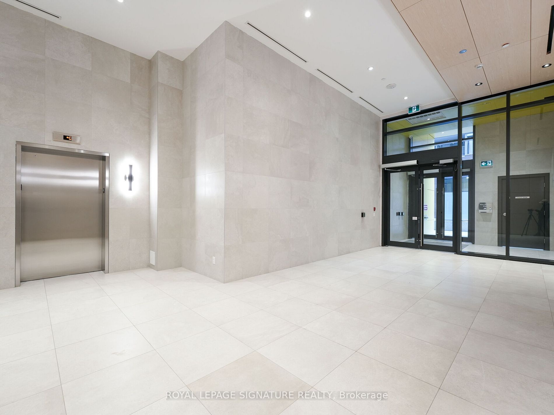 45 Baseball Pl, #1203