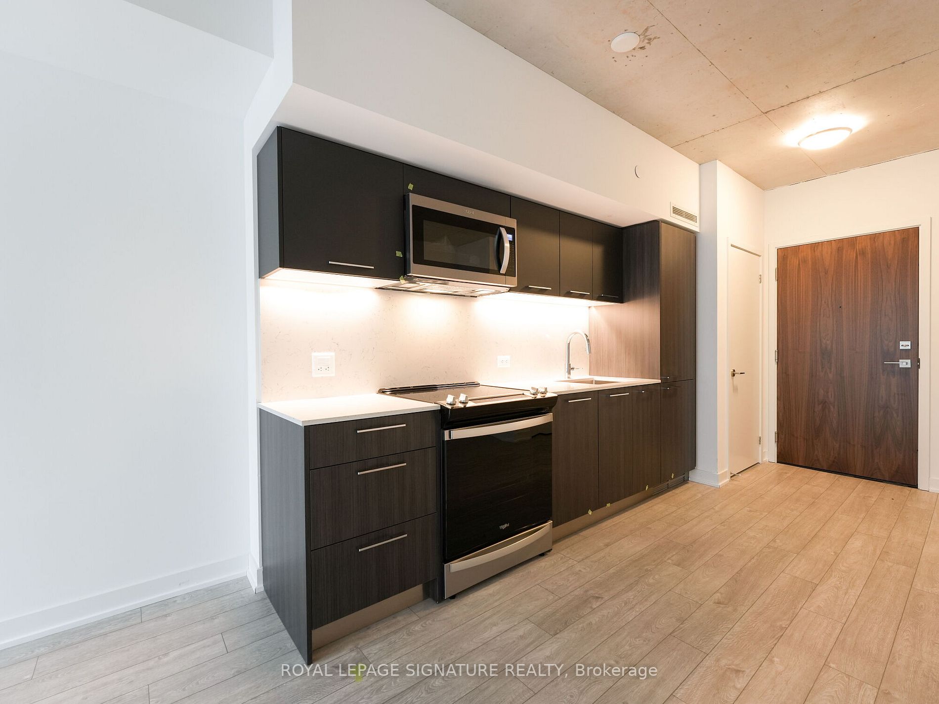 45 Baseball Pl, #1203