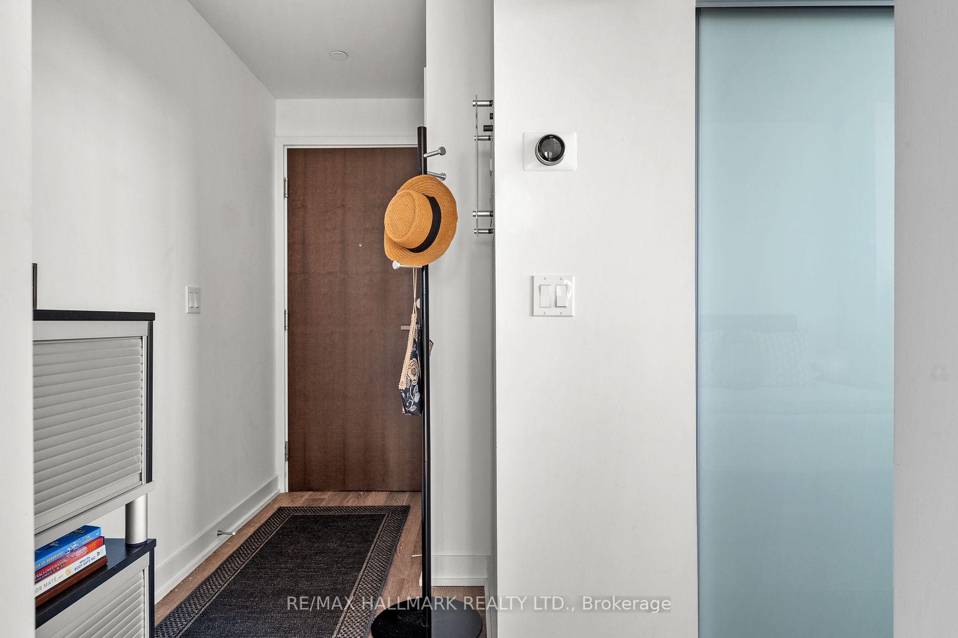 1190 Dundas St E, #906