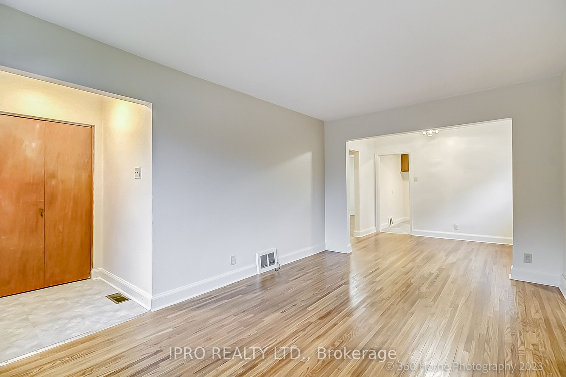 20 Florens Ave