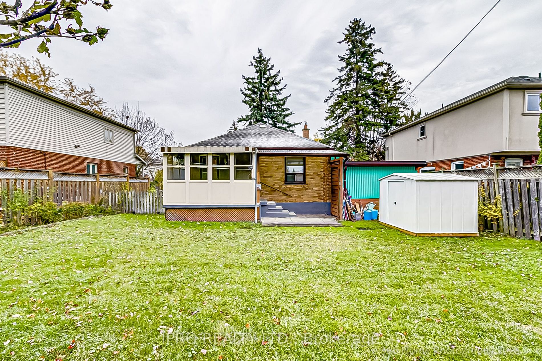 20 Florens Ave