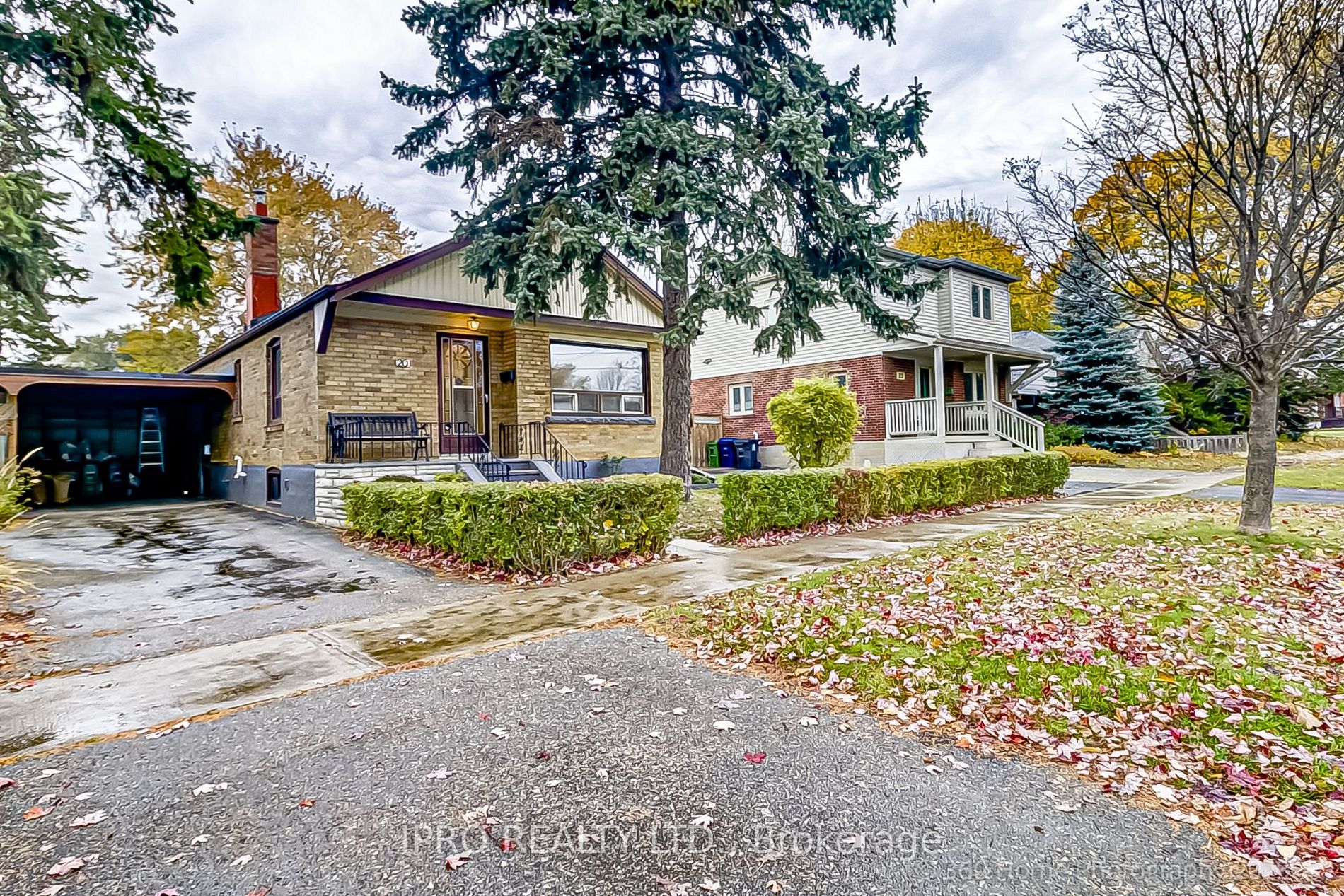 20 Florens Ave