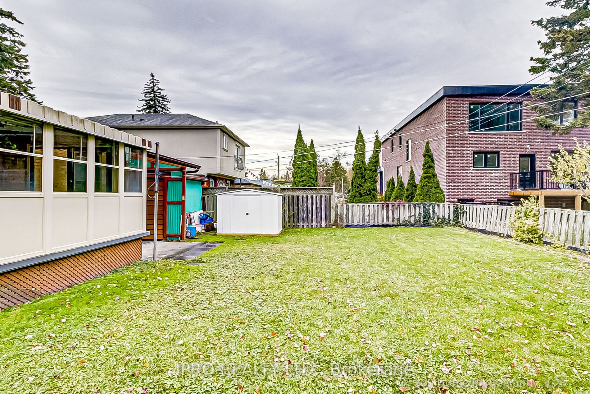20 Florens Ave