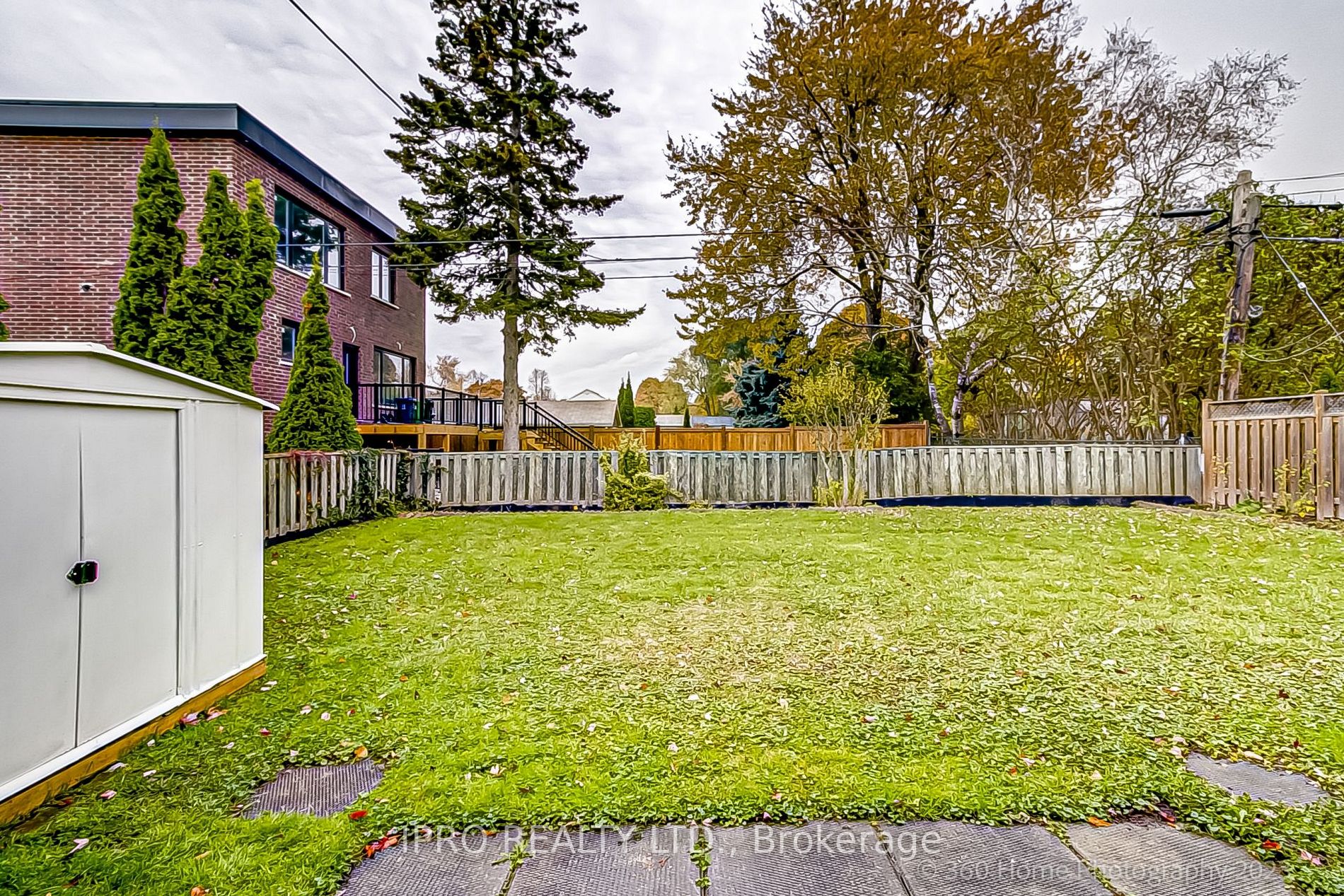 20 Florens Ave