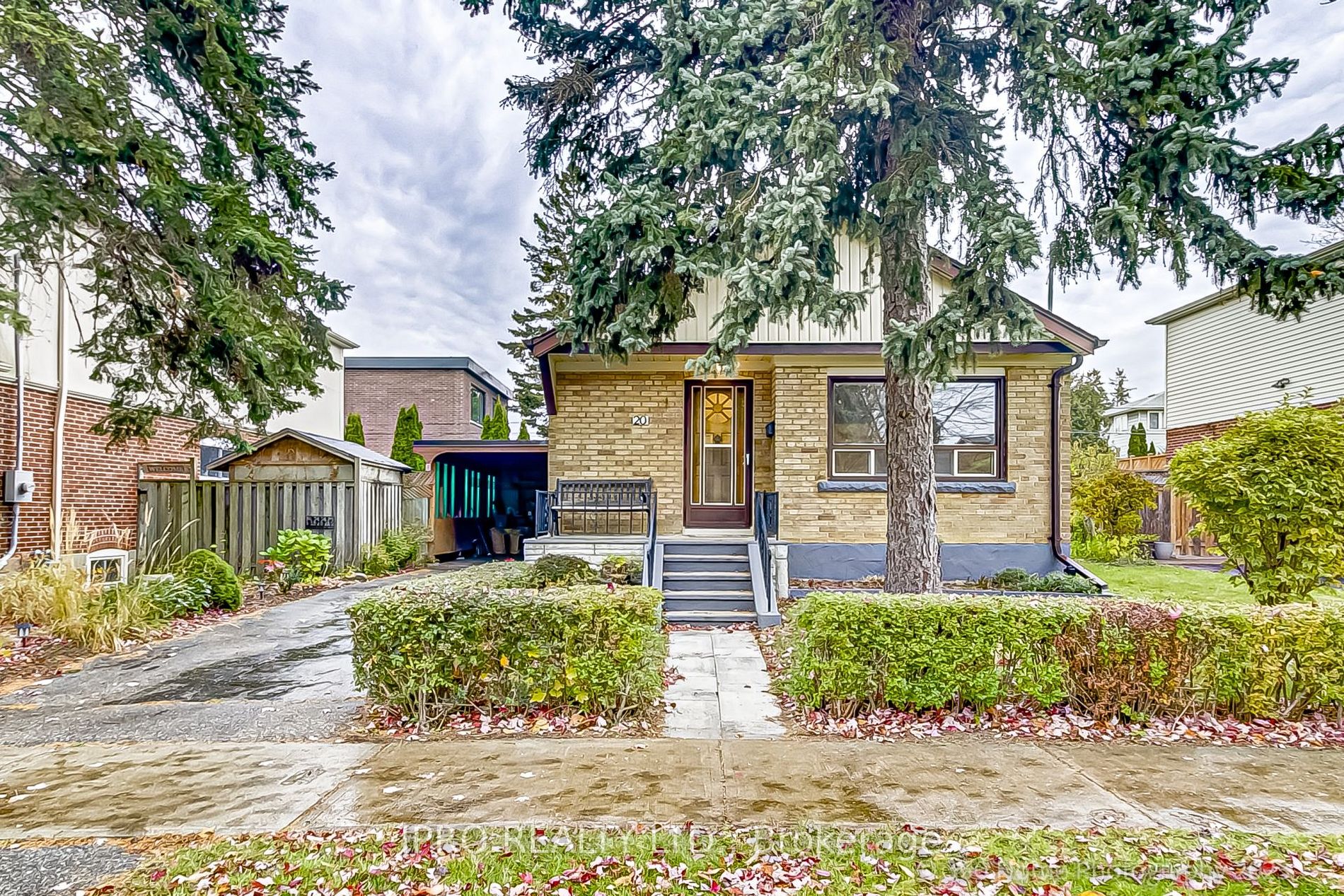20 Florens Ave