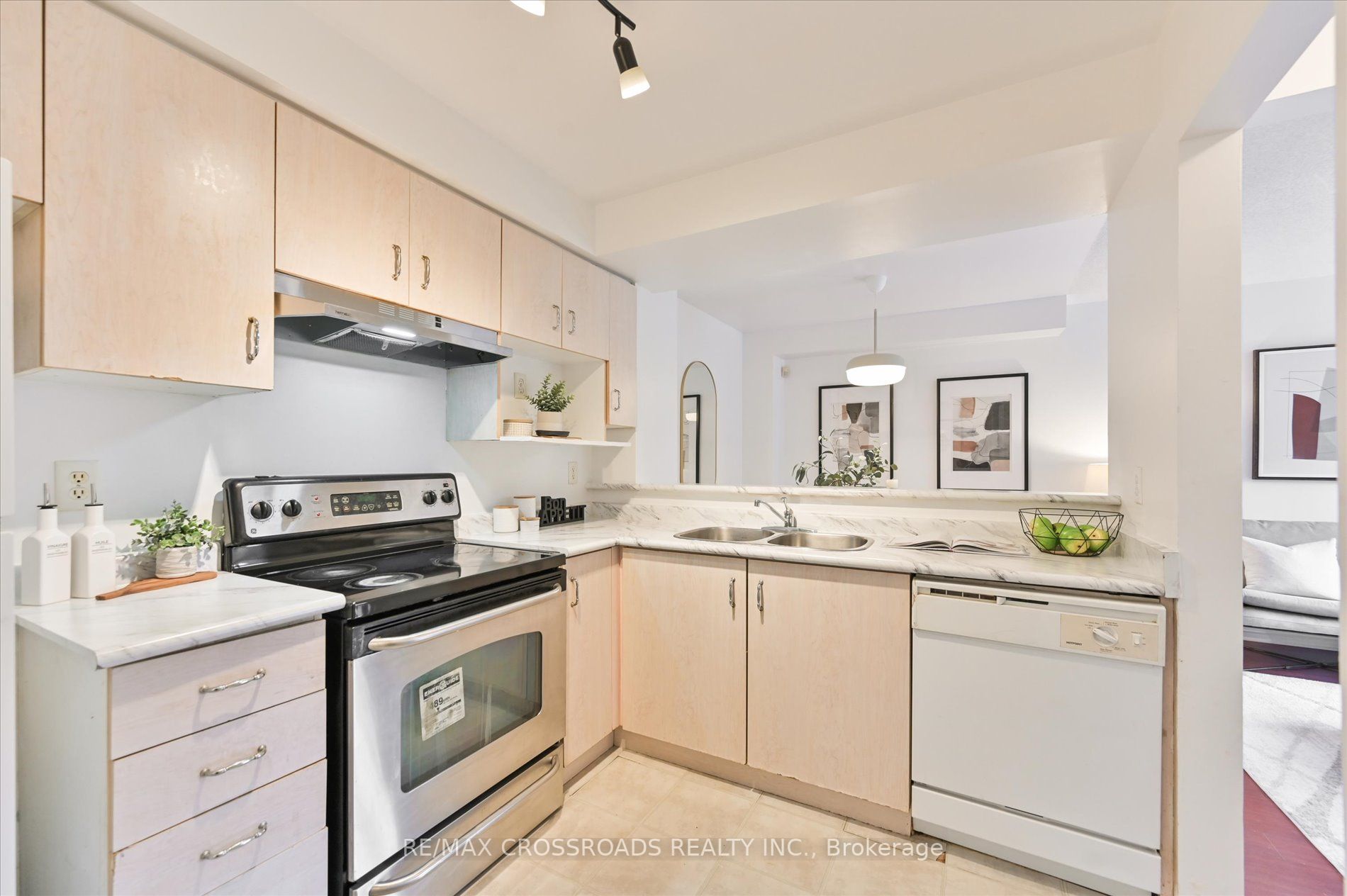 2 Hedge End Rd, #44