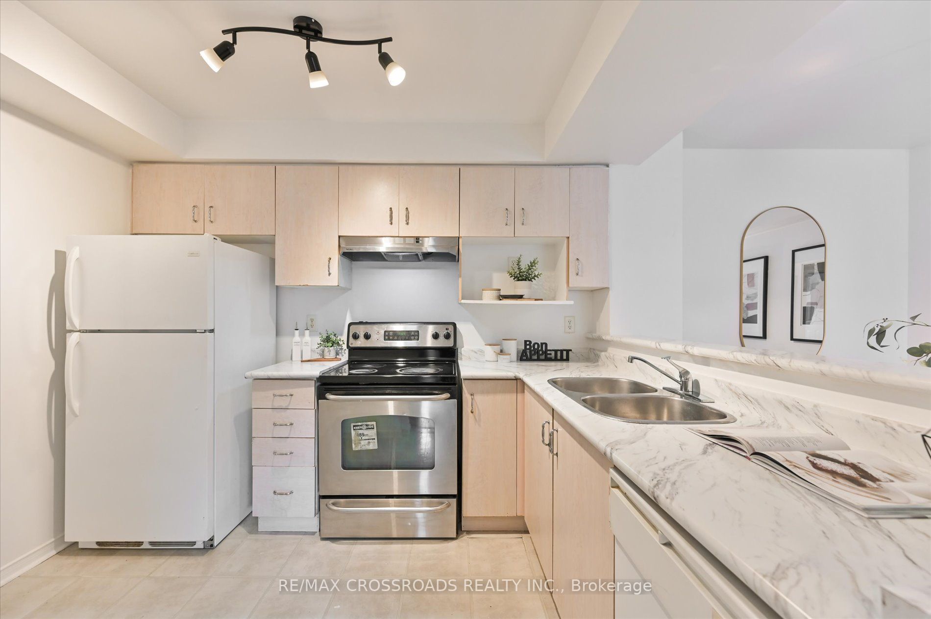 2 Hedge End Rd, #44