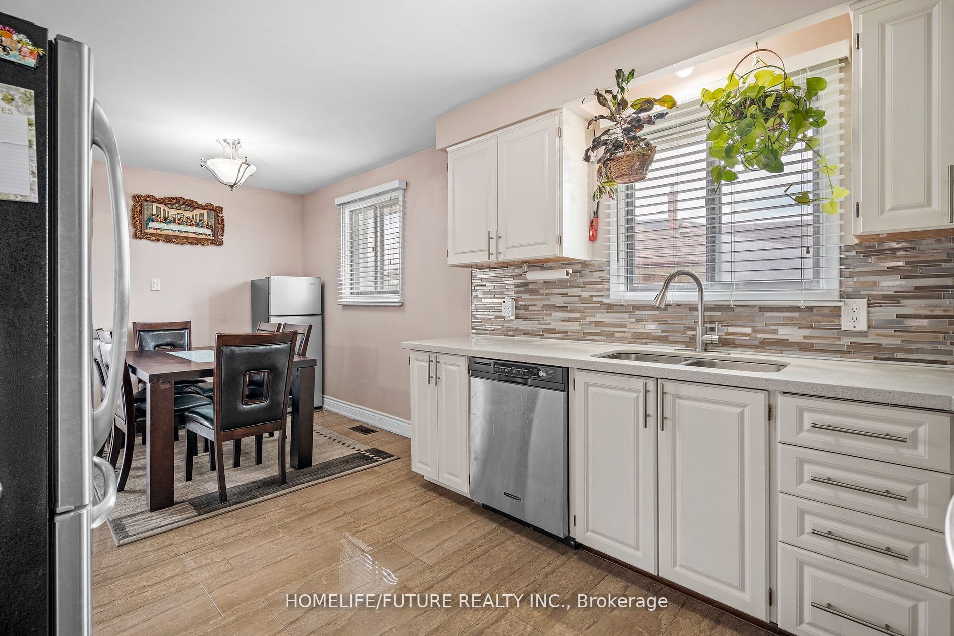 8 Albacore Crescent