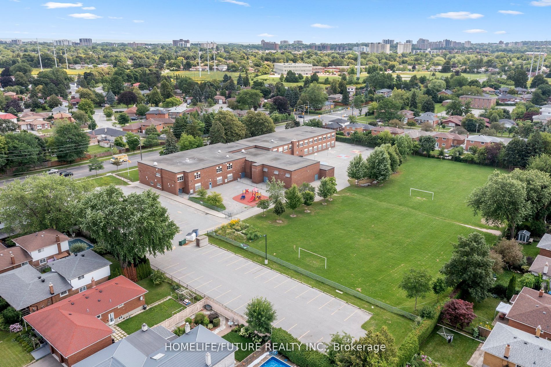 8 Albacore Crescent