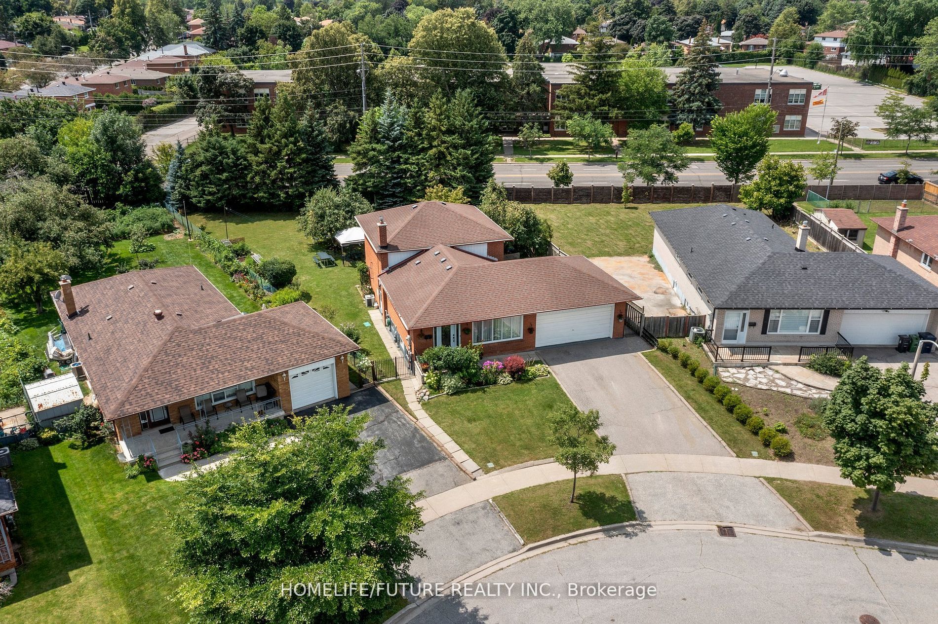 8 Albacore Crescent