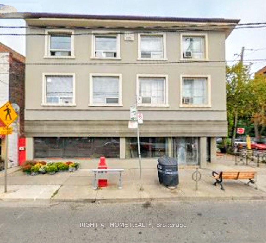 731&733 Broadview Ave