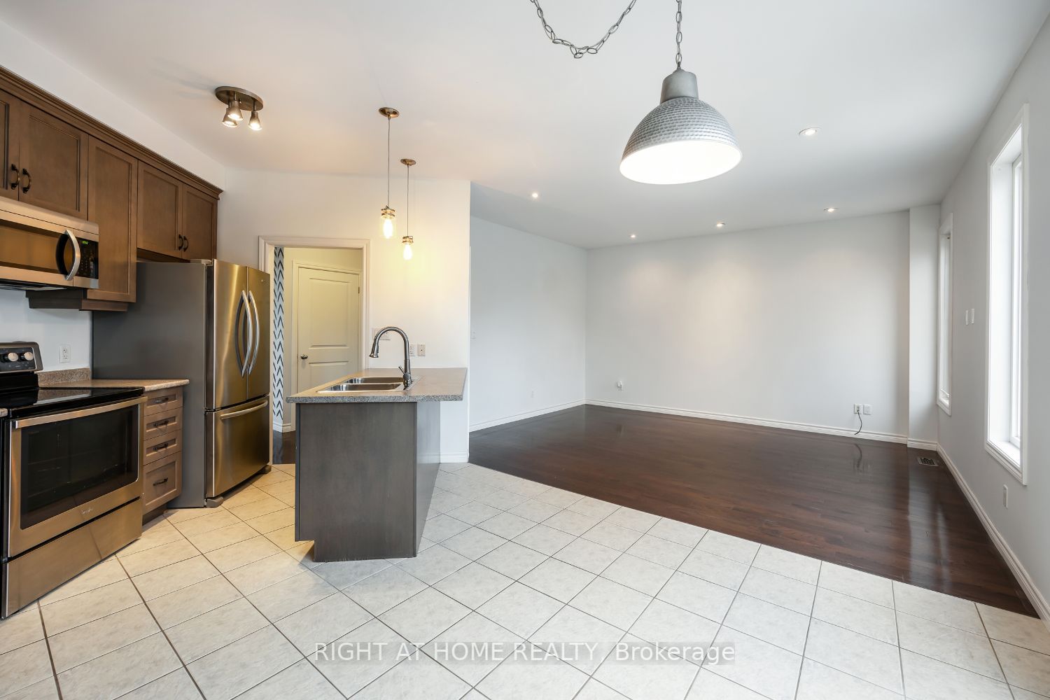 83 Harvey Jones Ave