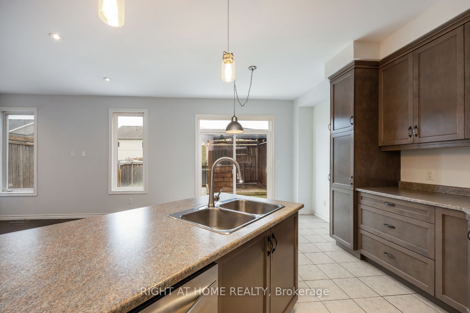83 Harvey Jones Ave
