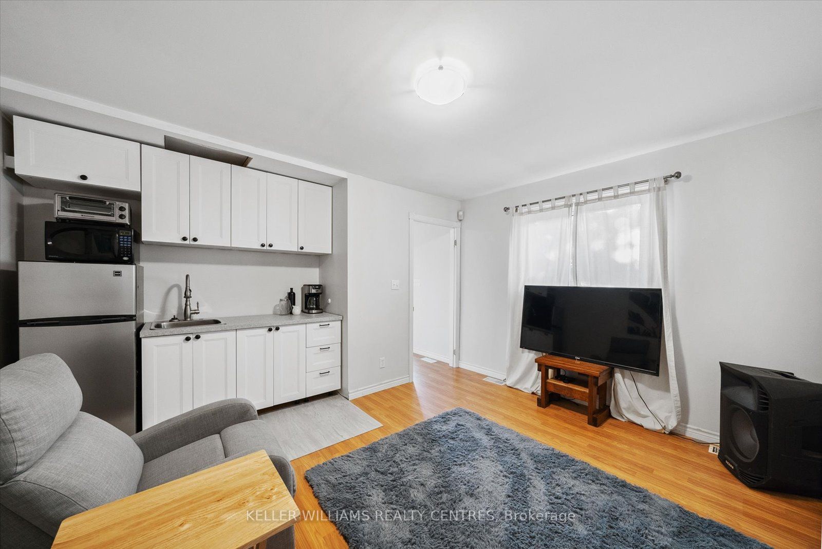 22 Roser Cres