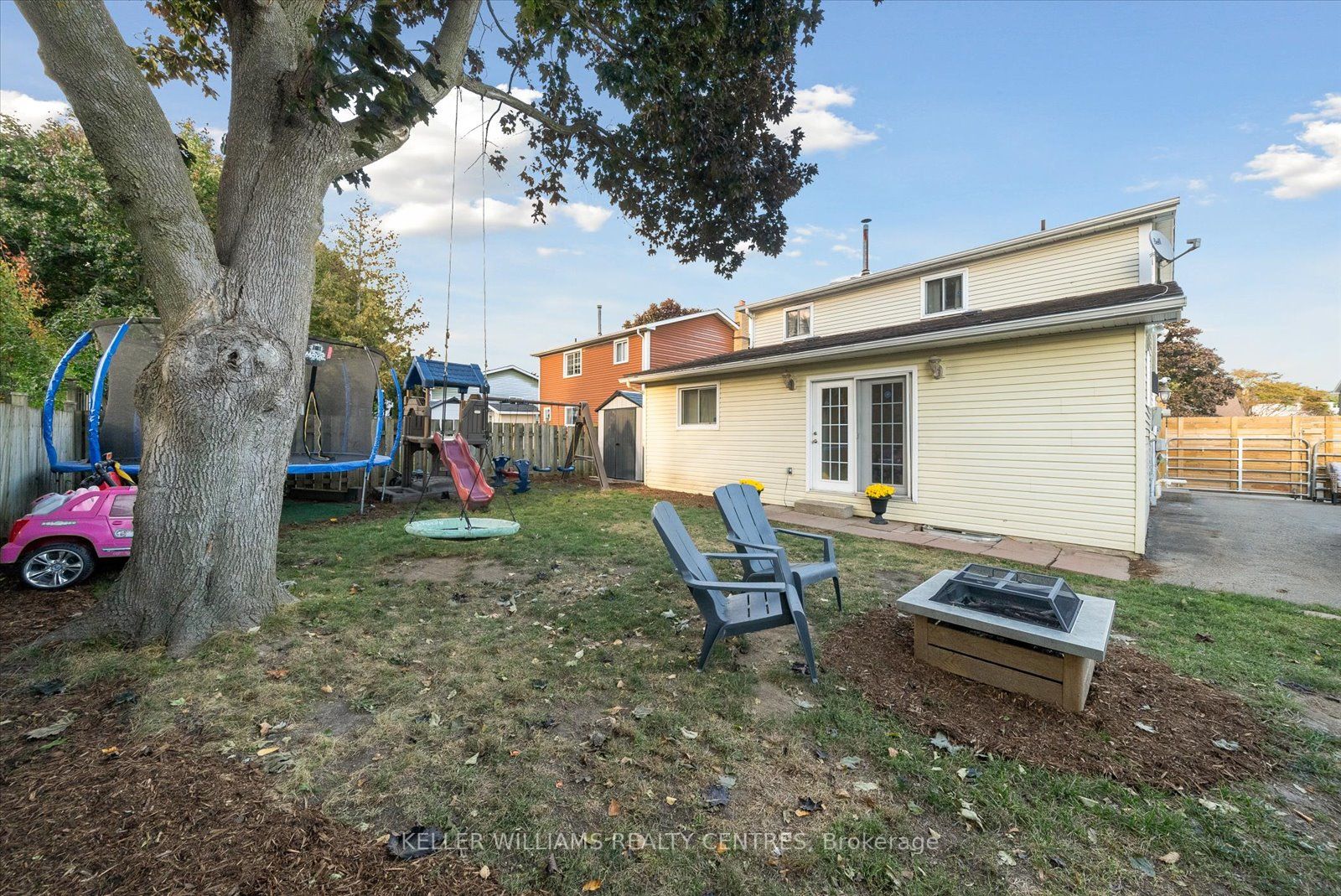 22 Roser Cres