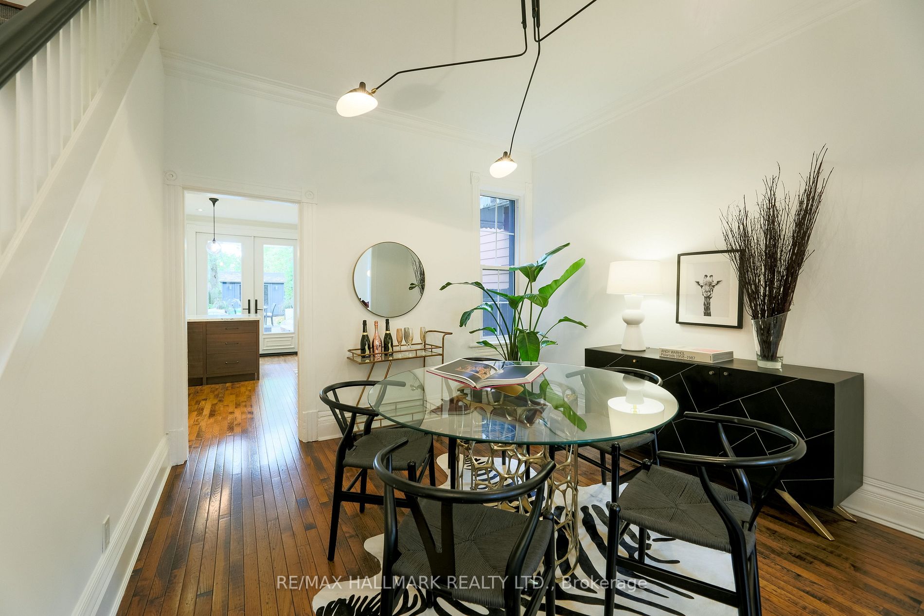 111 Victor Ave