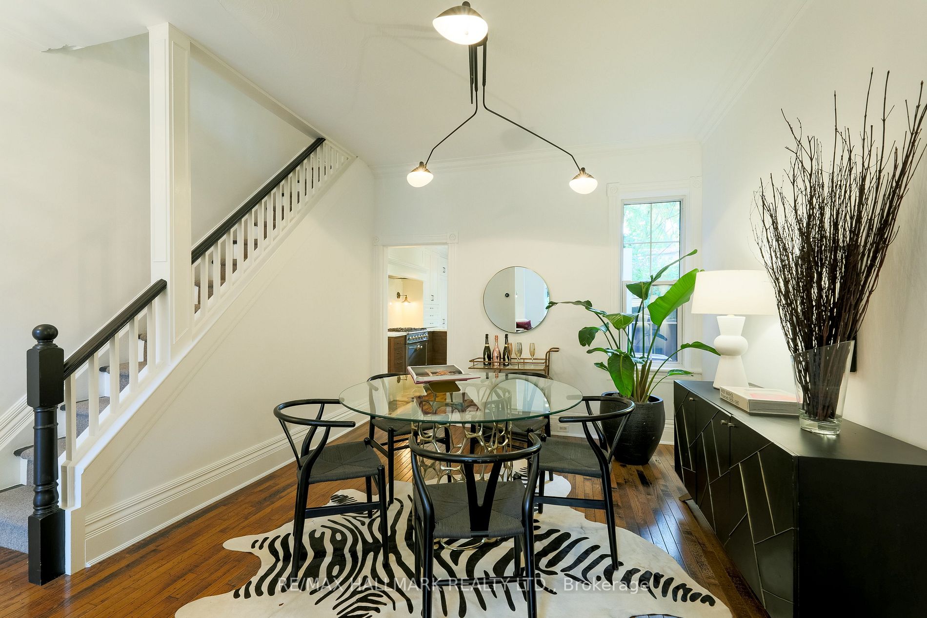 111 Victor Ave