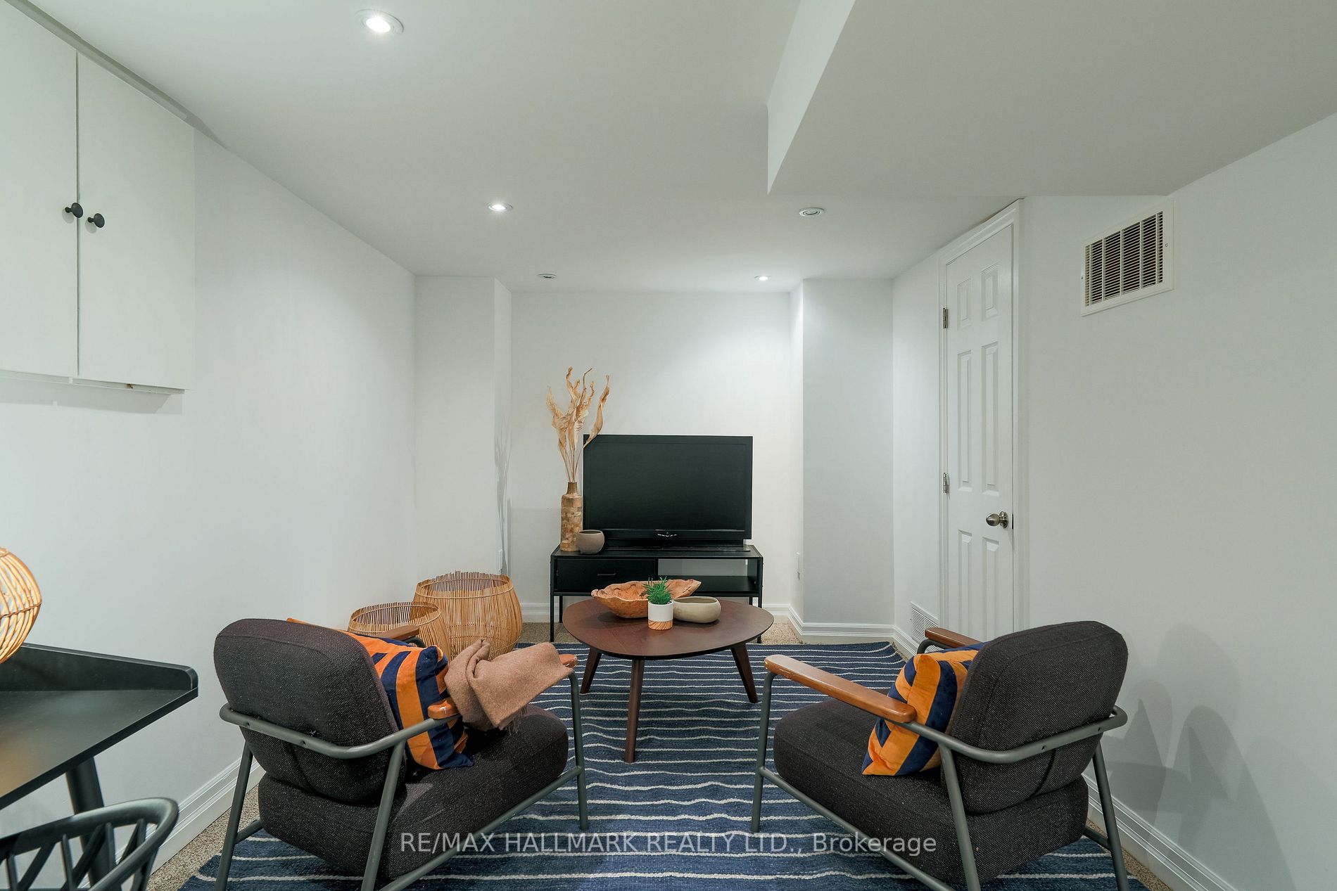 111 Victor Ave