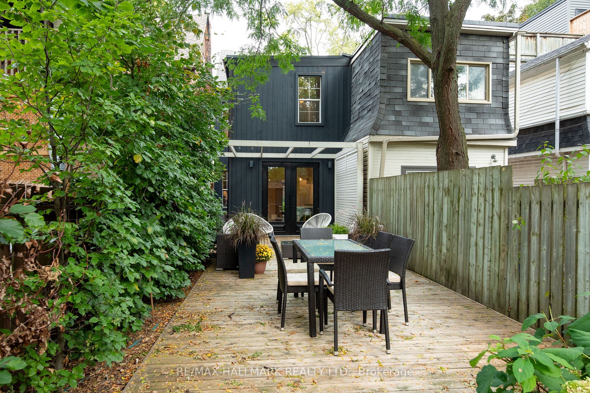 111 Victor Ave