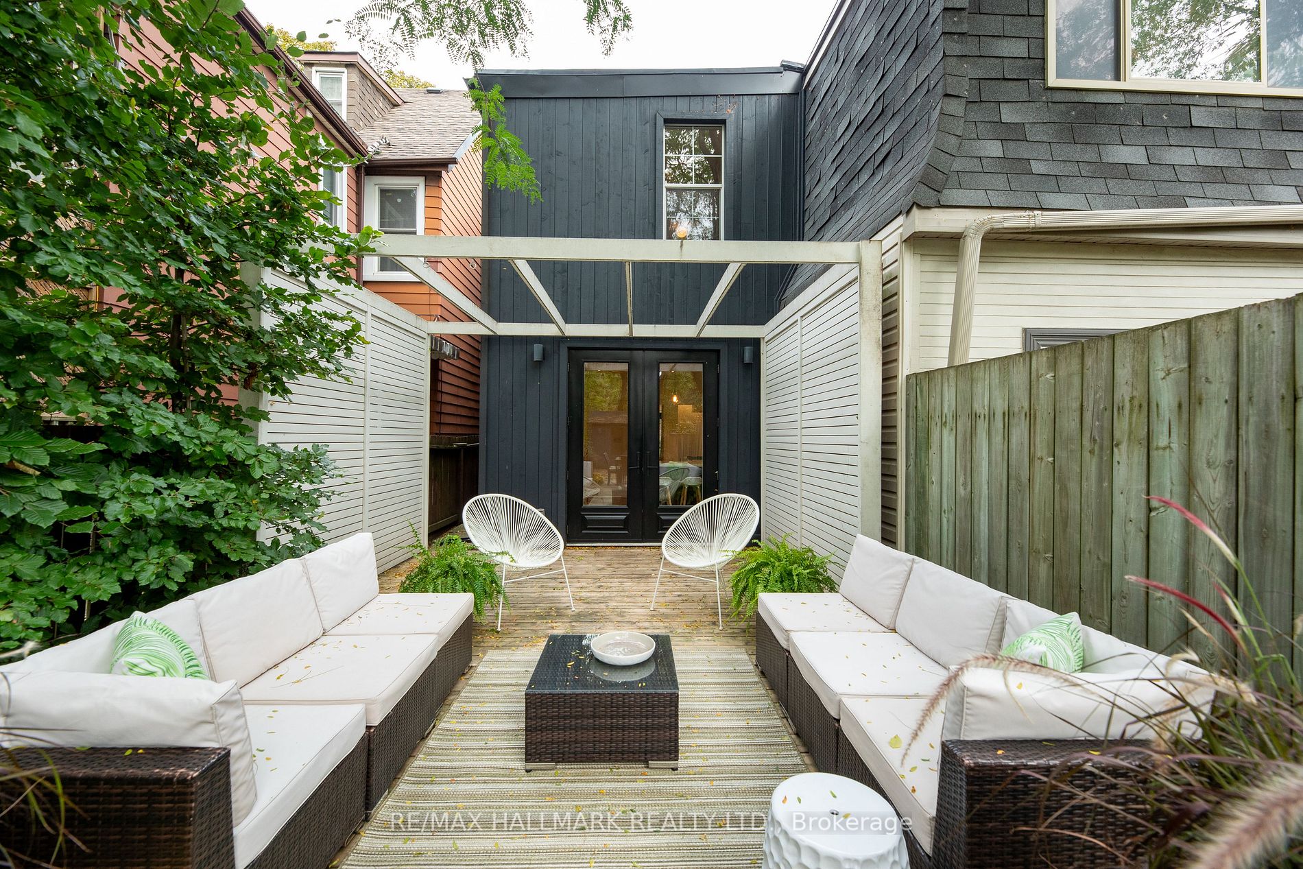 111 Victor Ave