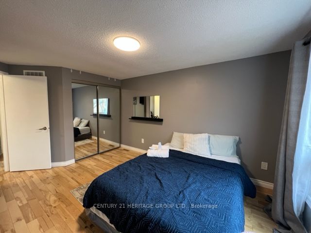 63 Barrett Cres