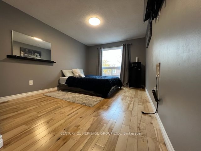 63 Barrett Cres