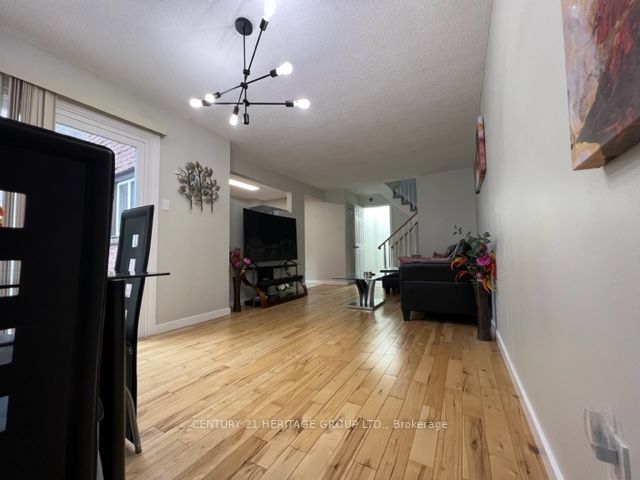 63 Barrett Cres