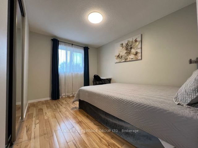 63 Barrett Cres