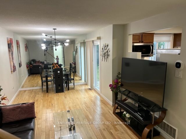 63 Barrett Cres