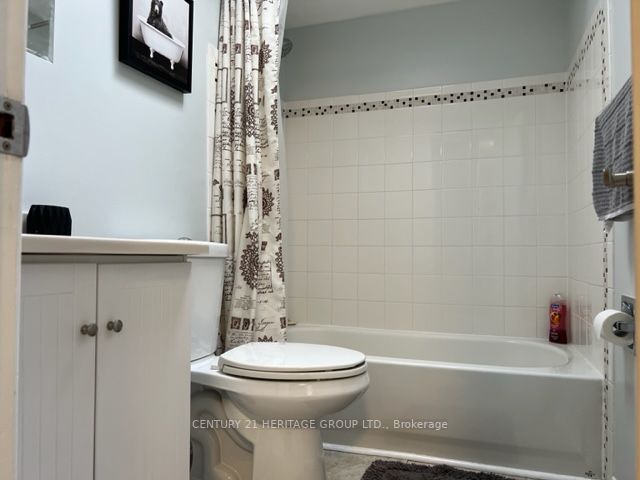 63 Barrett Cres