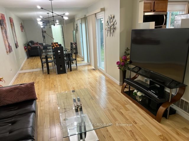 63 Barrett Cres