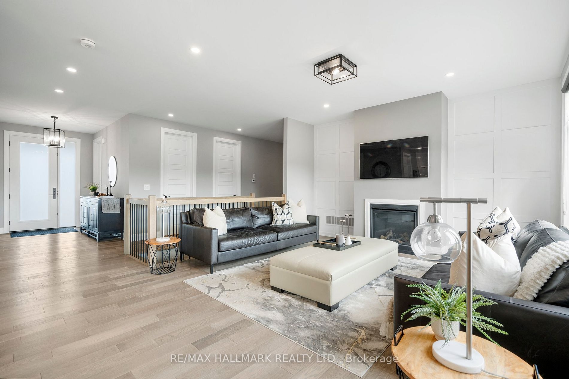 51 Charles Tilley Cres