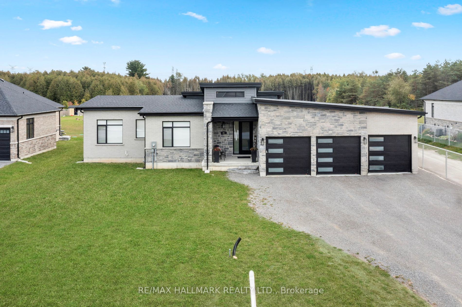 51 Charles Tilley Cres