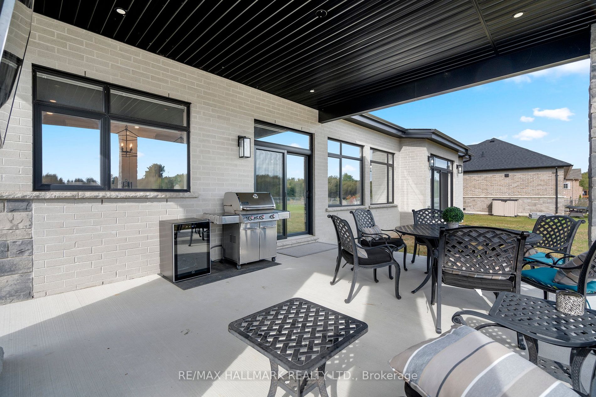 51 Charles Tilley Cres