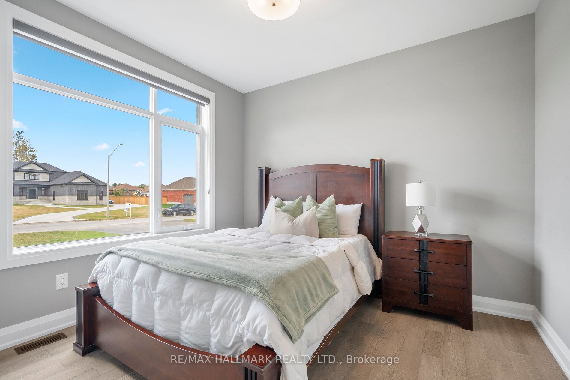 51 Charles Tilley Cres